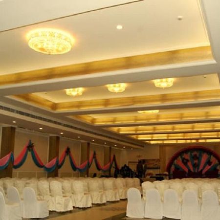 Hotel Royal Panna Shahjahanpur Екстер'єр фото
